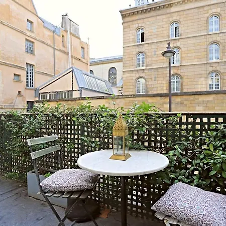 Appartamento Beautiful Jardin Luxemboug Rue Ferou Parigi